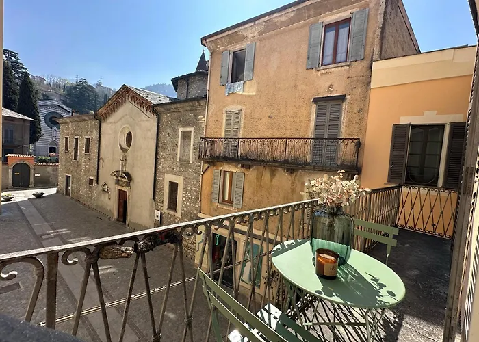 Palazzo Gamba Denti * Bellano
